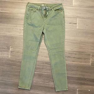 Old Navy Rockstar Super Skinny Jeans (Oliv…